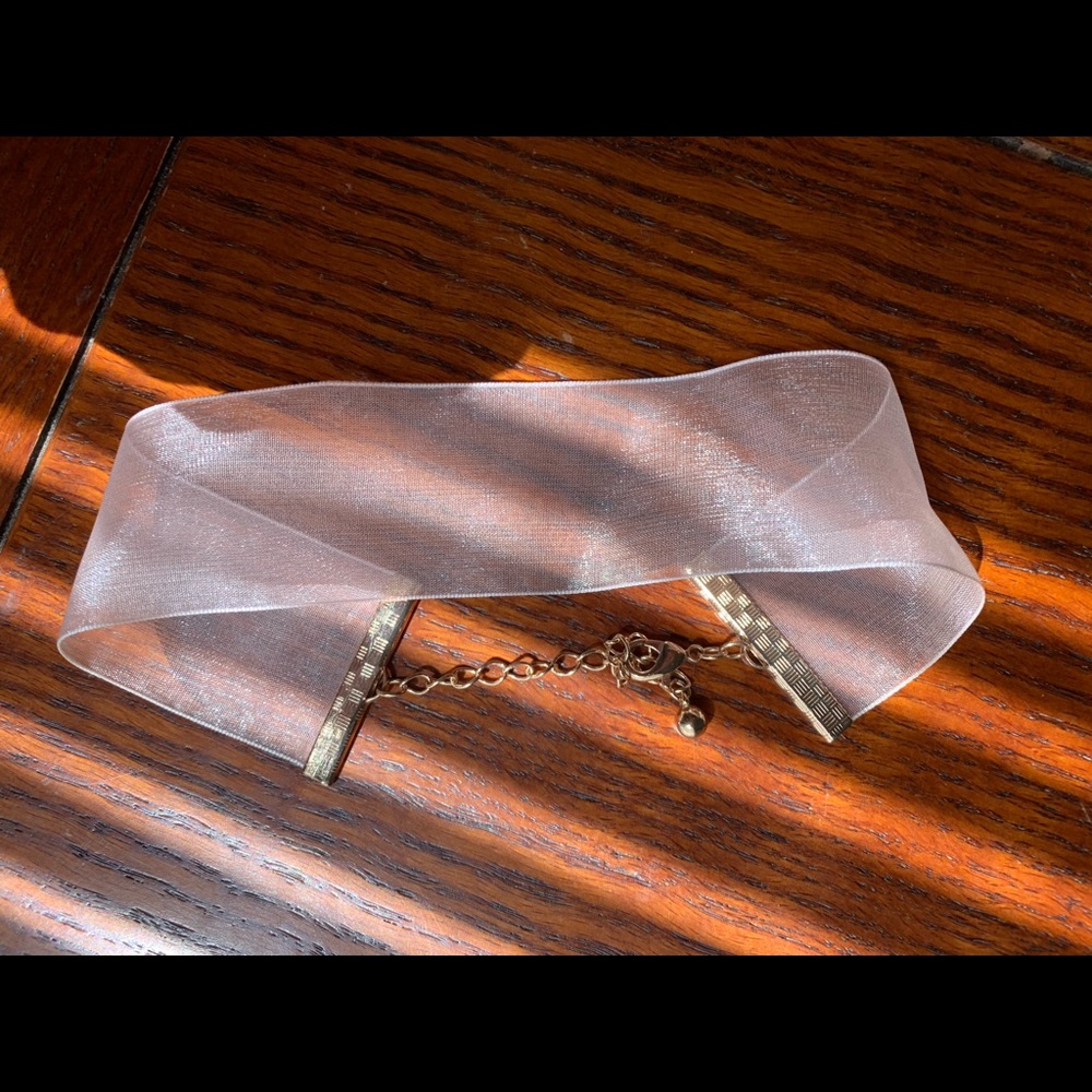 Pink choker